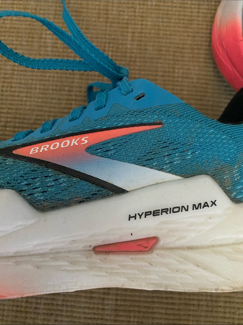 Brooks Hyperion Max 2 Women's Teal Running Shoes with Coral Accents - Picture 2 of 10